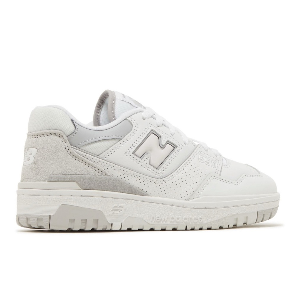 New Balance 550 White Rain Cloud Sneakers. Size 8.5. BBW550CB